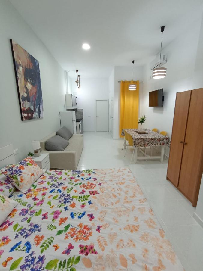 Unique Apartment Alicante Bagian luar foto